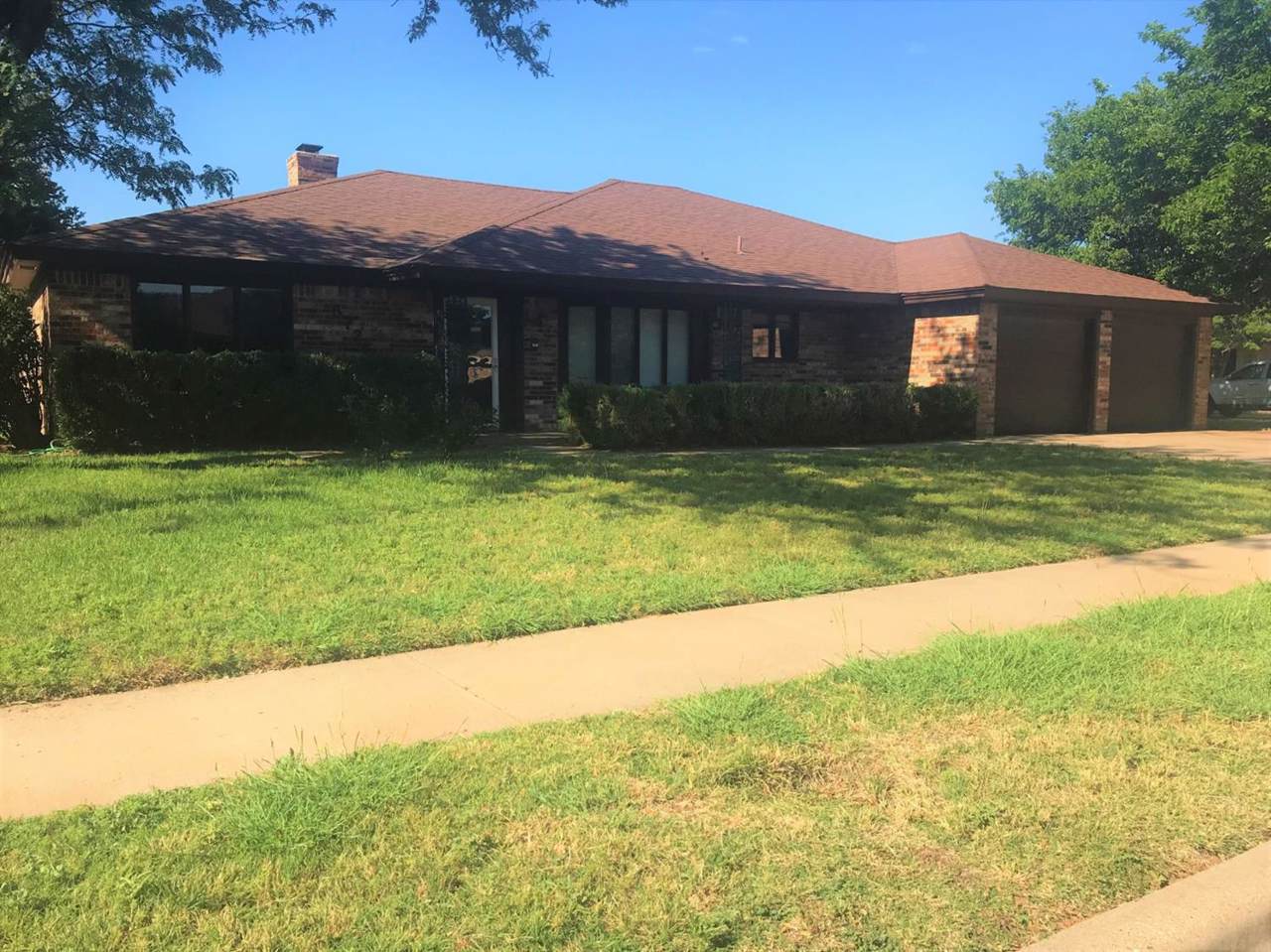5725 77th Street - Photo 1