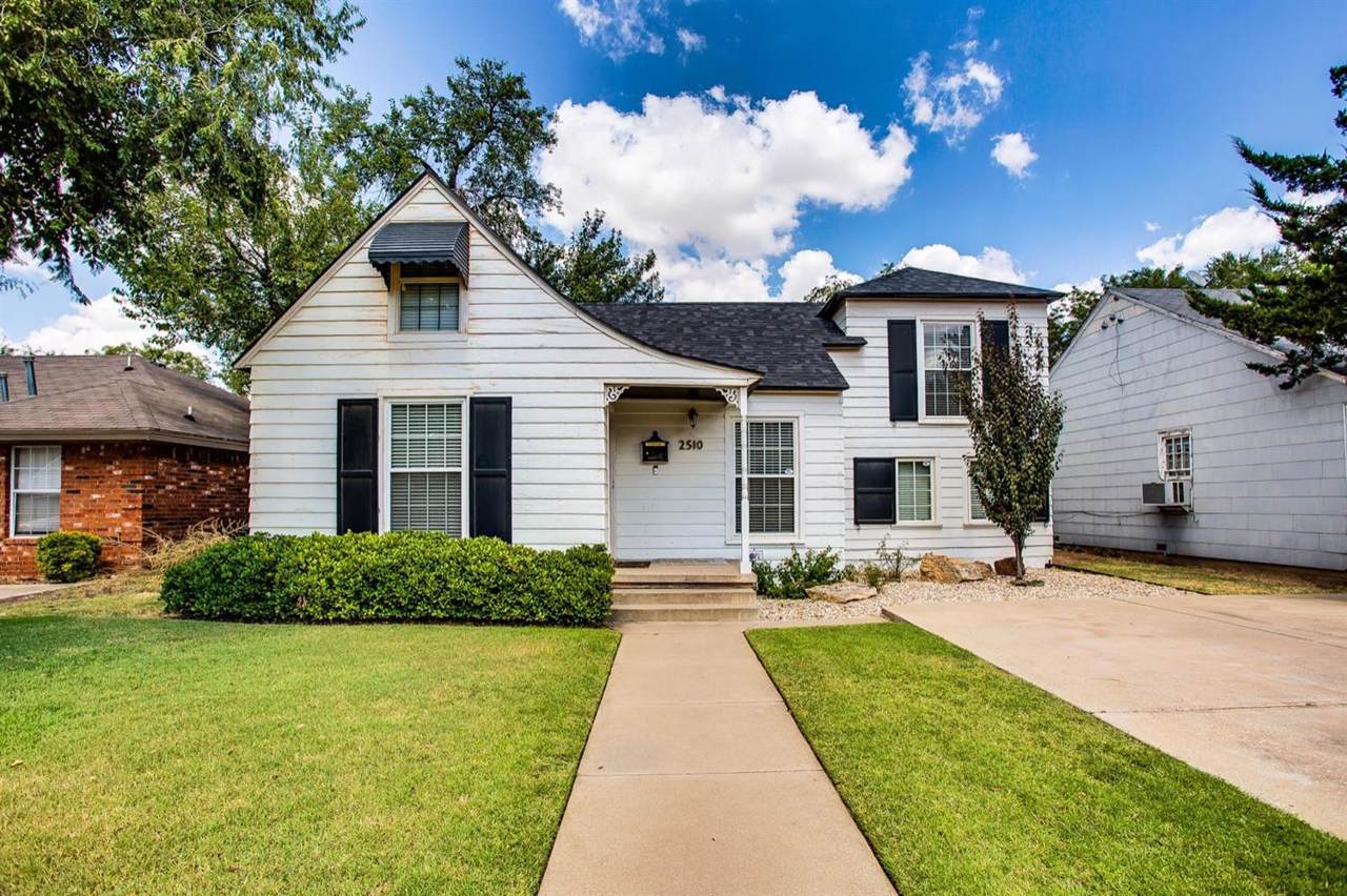 2510 26th Street - Photo 1