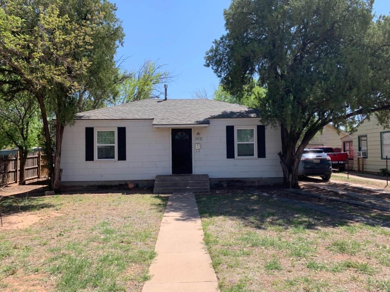 2415 31st Street - Photo 1