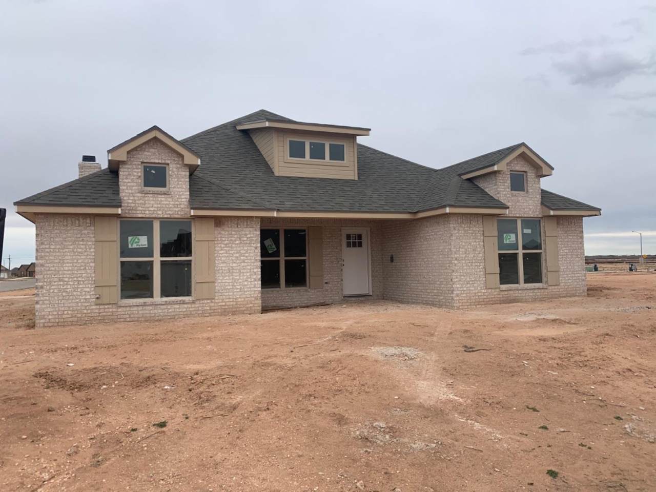 712 2nd Circle - Photo 1