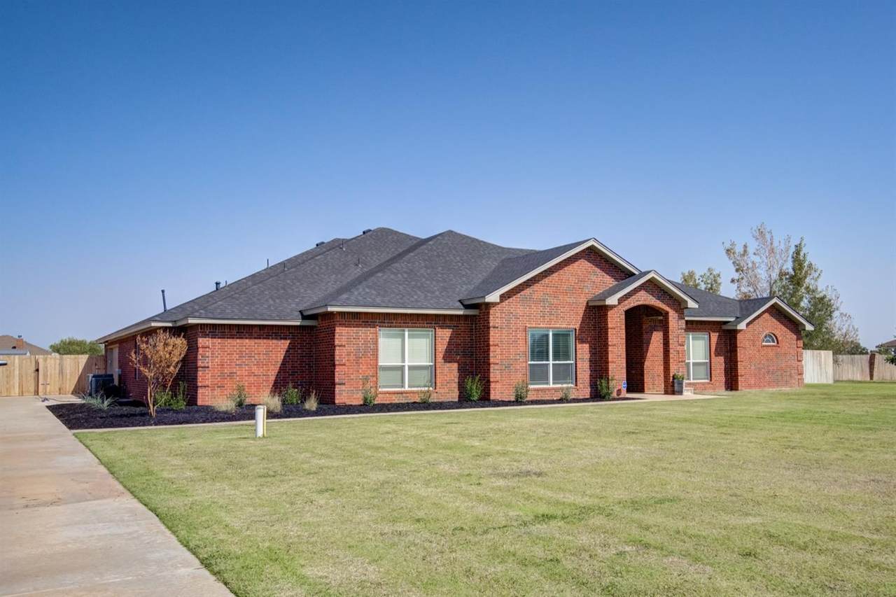 3304 County Road 7550 - Photo 1