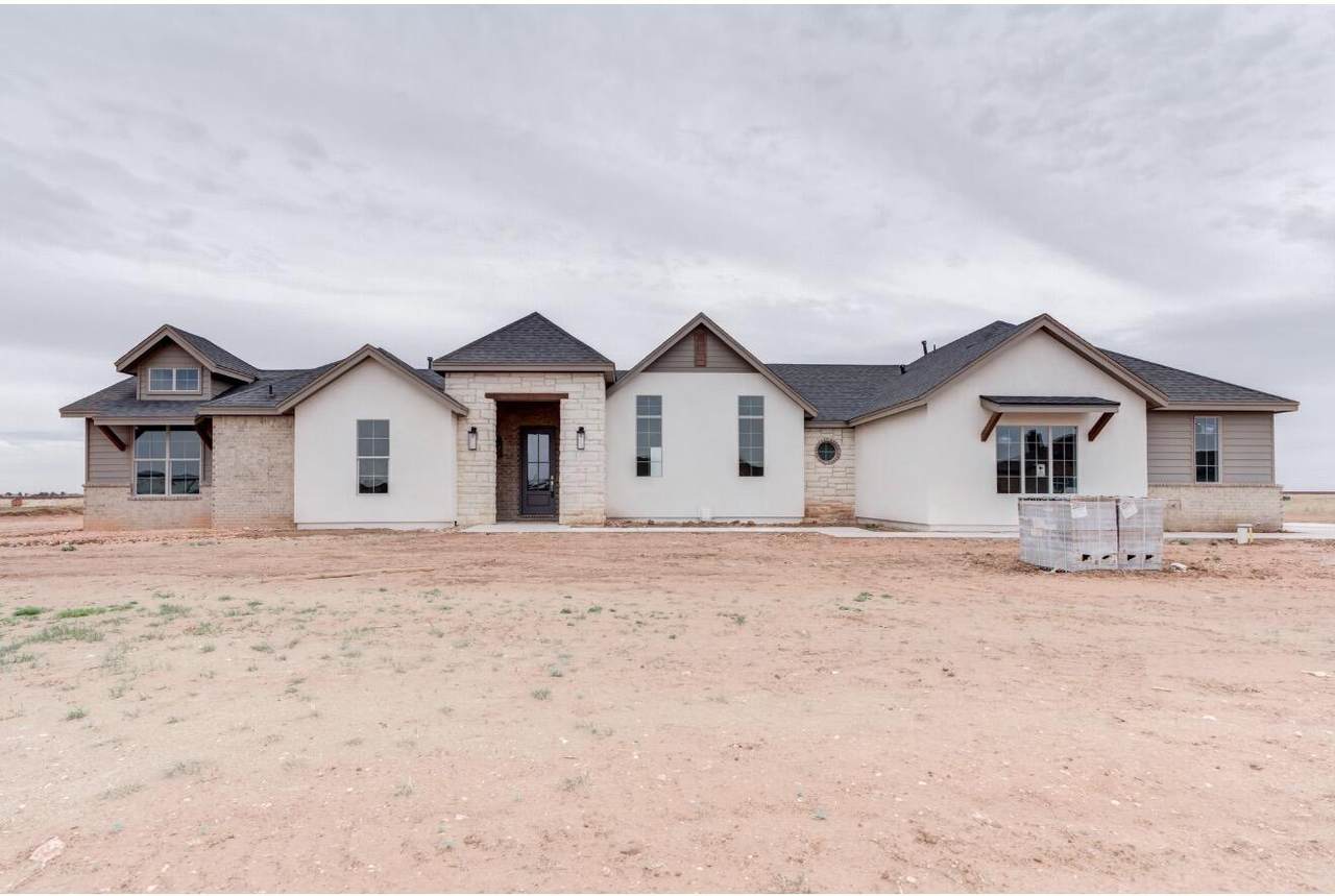 2103 County Rd 7820 - Photo 1