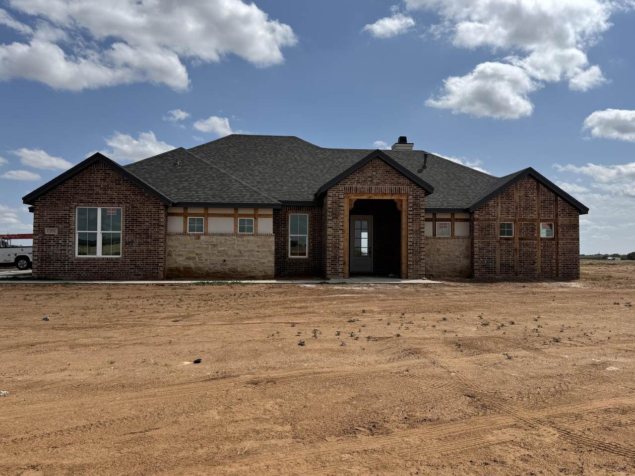 1201 County Rd 7715 - Photo 1