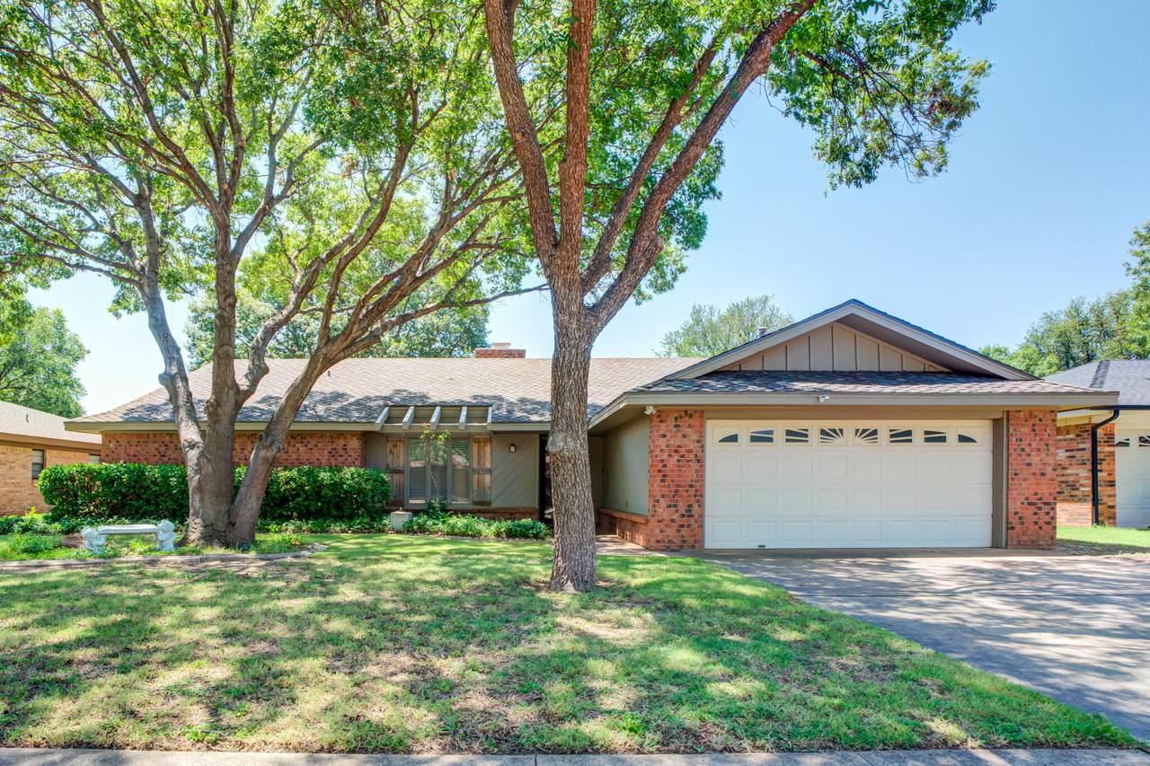 3507 92nd Street - Photo 1