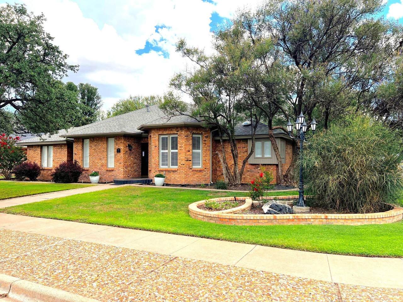 3717 97th Street - Photo 1