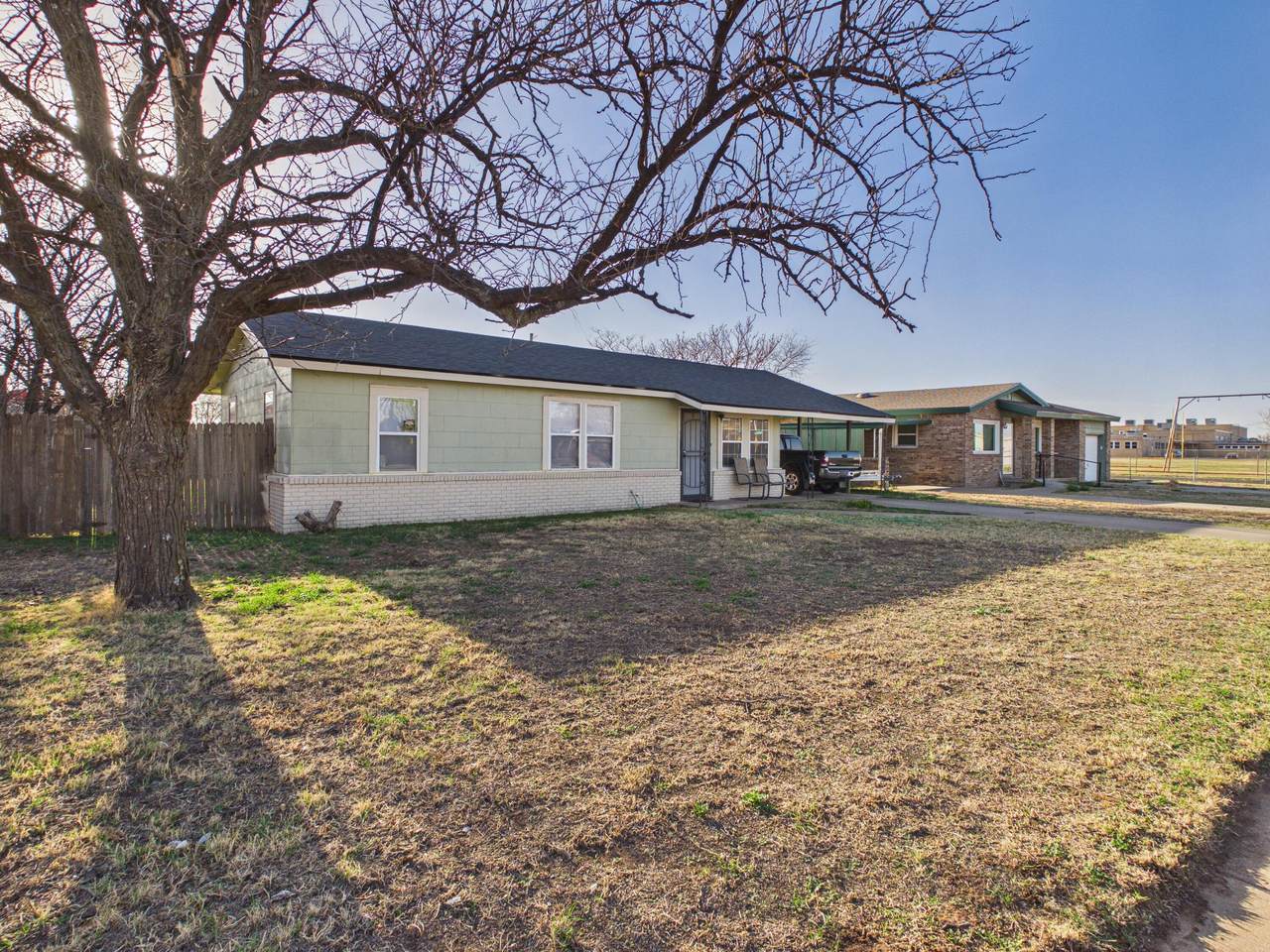 2804 Vanda Avenue - Photo 1
