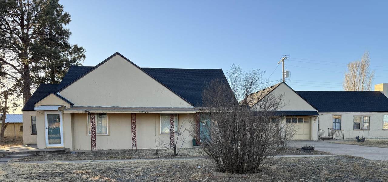 809 Avenue E - Photo 1