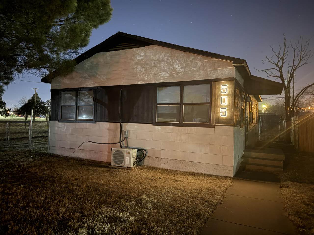 505 37th Street - Photo 1