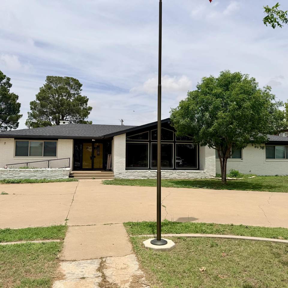 507 Clubview Drive - Photo 1