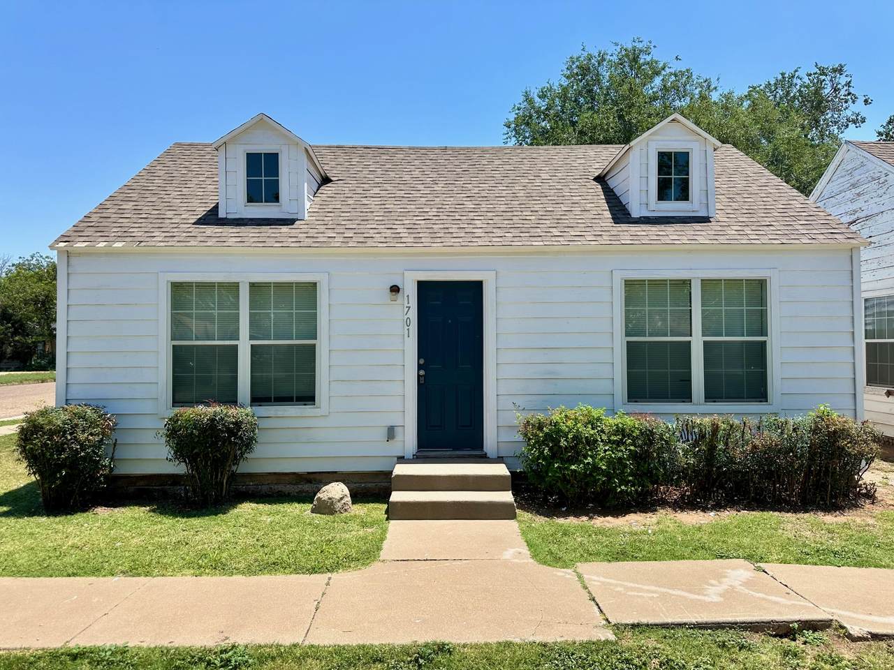 1701 Avenue T - Photo 1