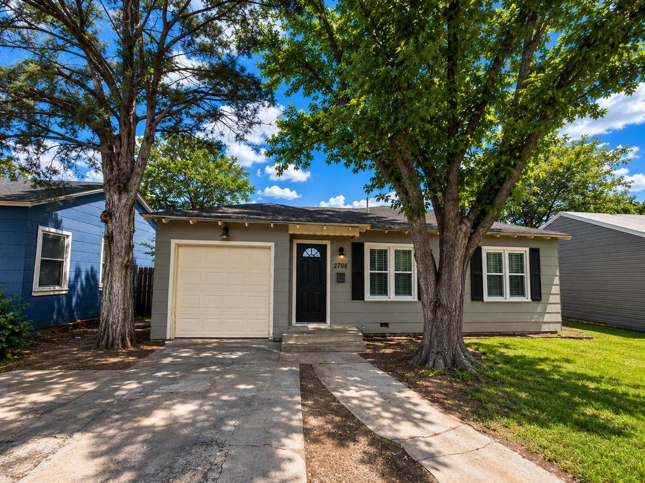 2706 37th Street - Photo 1