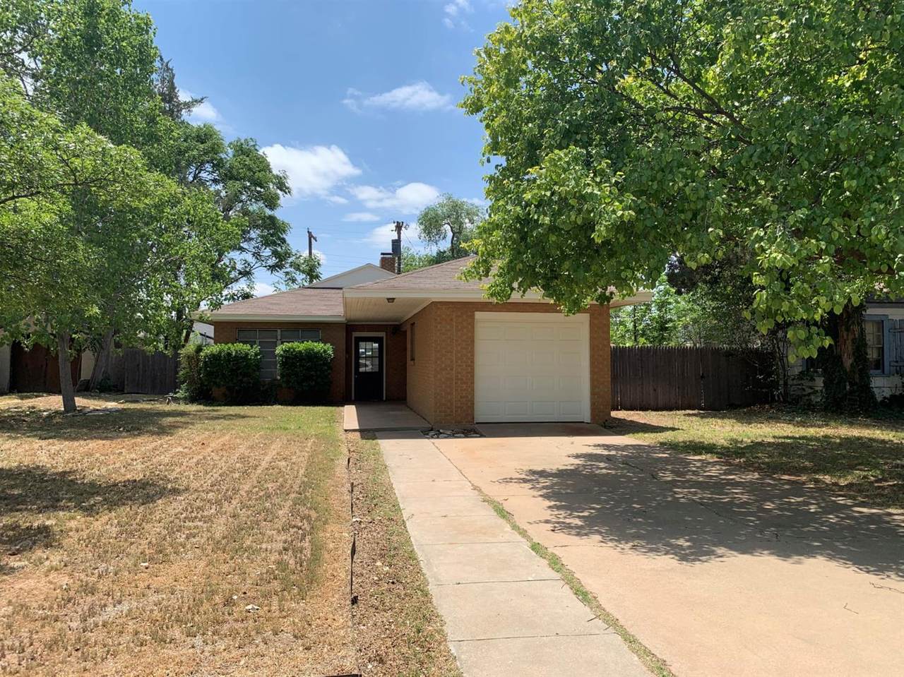 2615 27th Street - Photo 1
