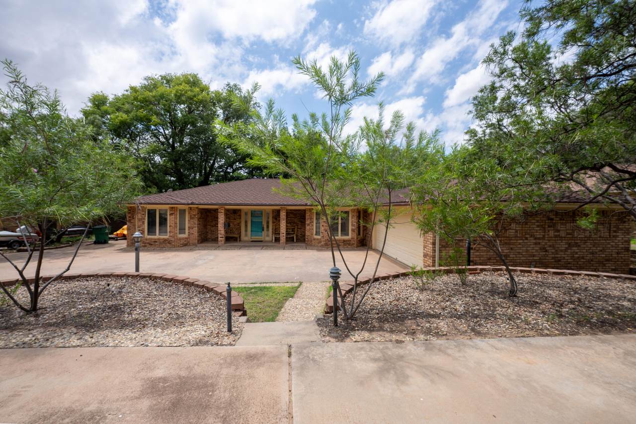 21 Brookhollow Drive - Photo 1