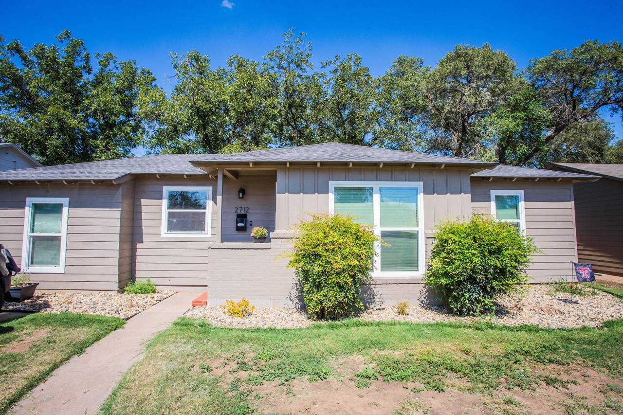 2712 30th Street - Photo 1