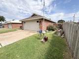 306 Avenue M - Photo 2