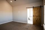 6710 F M 2528 - Photo 15
