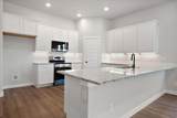 2916 Cottonwood Avenue - Photo 6