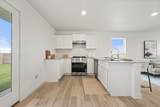 2016 Tractor Avenue - Photo 10