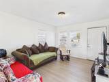2804 Vanda Avenue - Photo 7