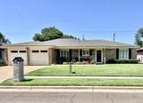 5724 74th Street - Photo 3