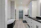 1301 Buckingham Avenue - Photo 33