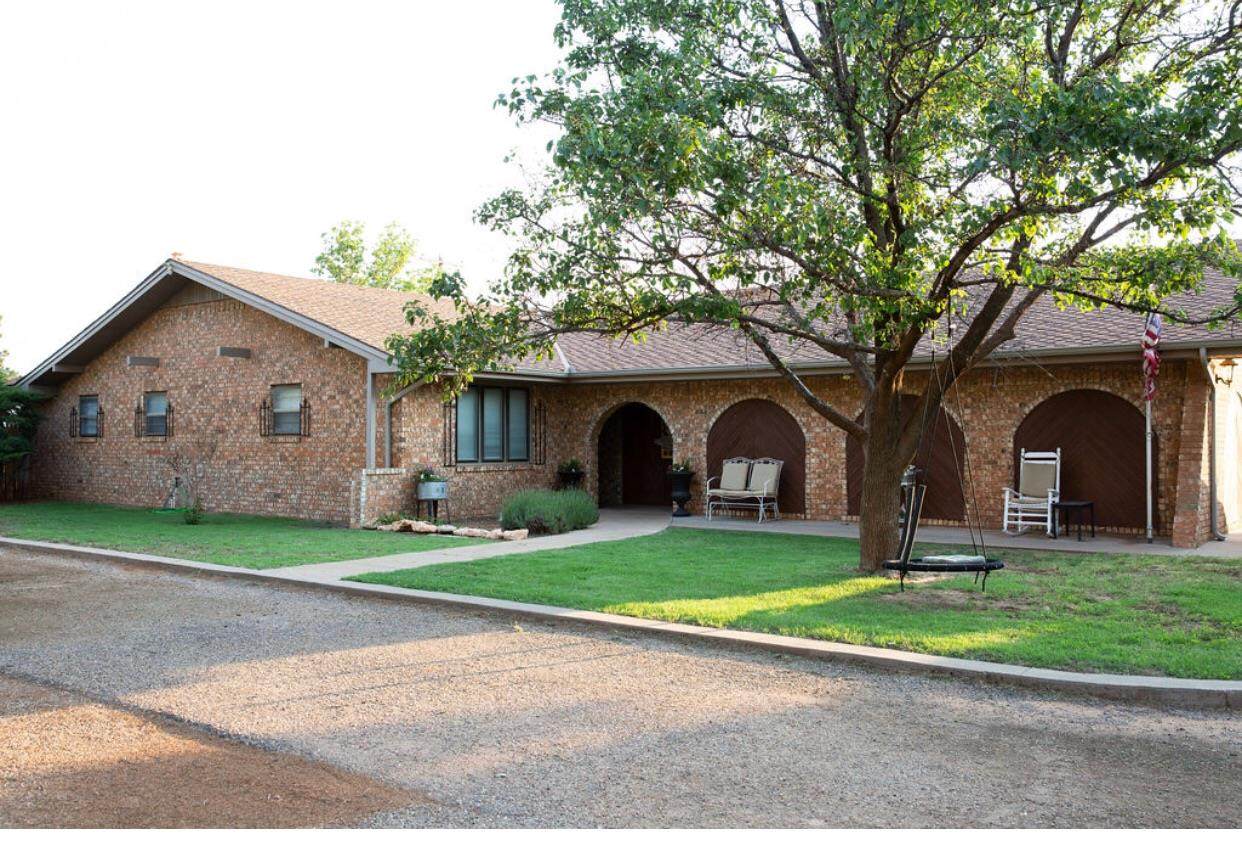 904 Main Street - Photo 1