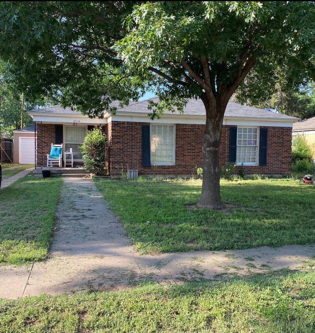2514 31st Street - Photo 1