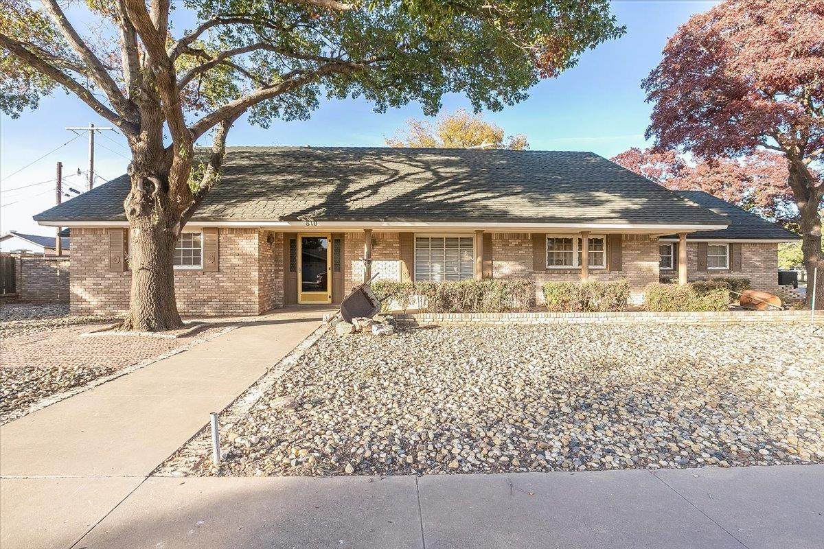 810 7th Street - Photo 1