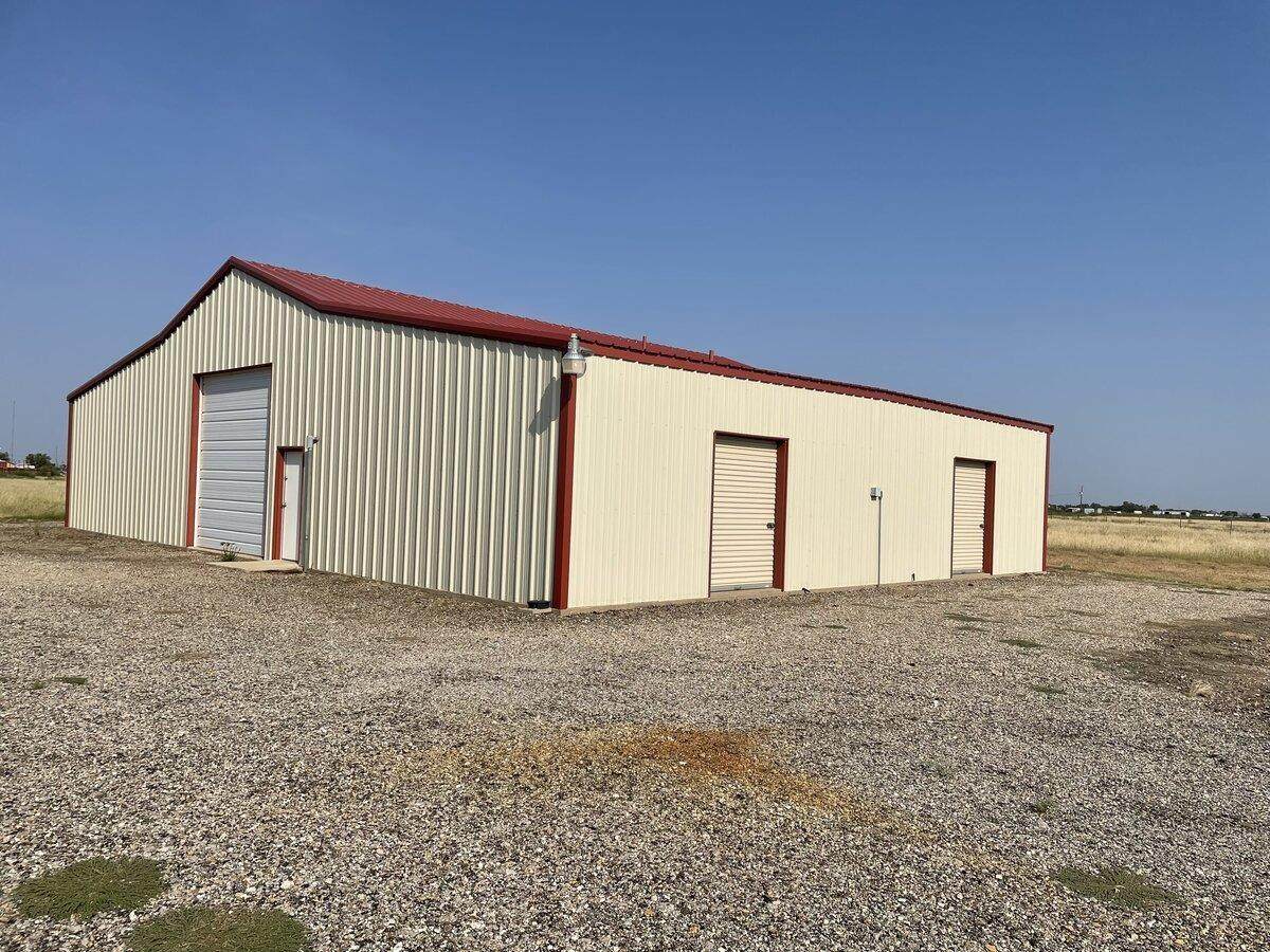 8910 County Road 6520 - Photo 1