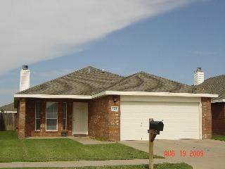 521 Juneau Avenue - Photo 1