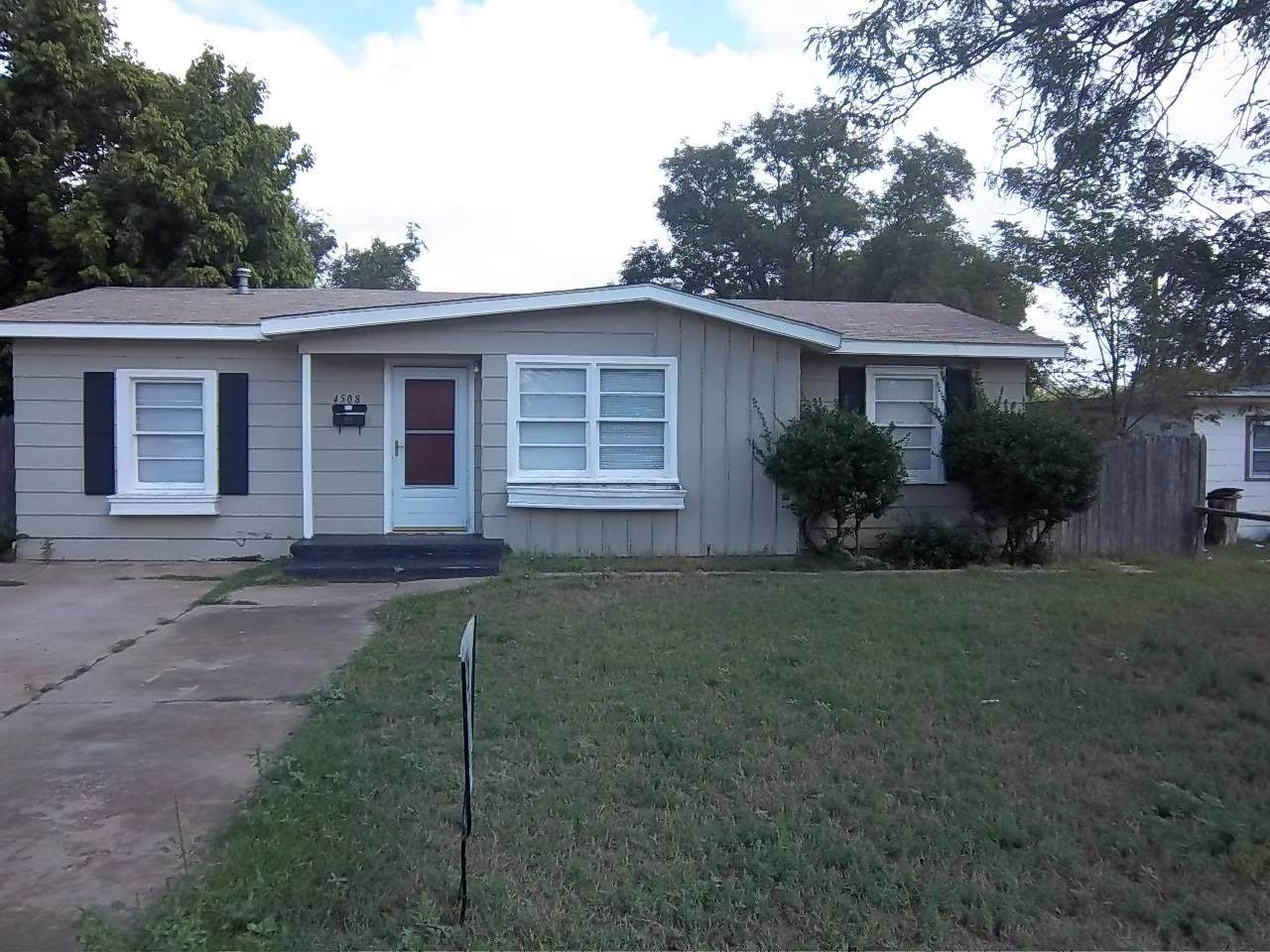 4508 46th - Photo 1