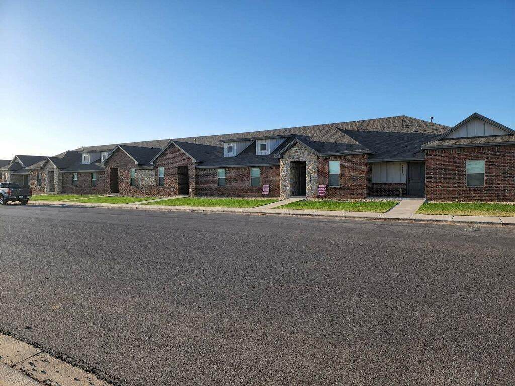 2701-2711 Package Property Street - Photo 1
