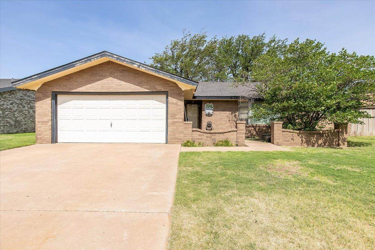 104 Holly Circle - Photo 1