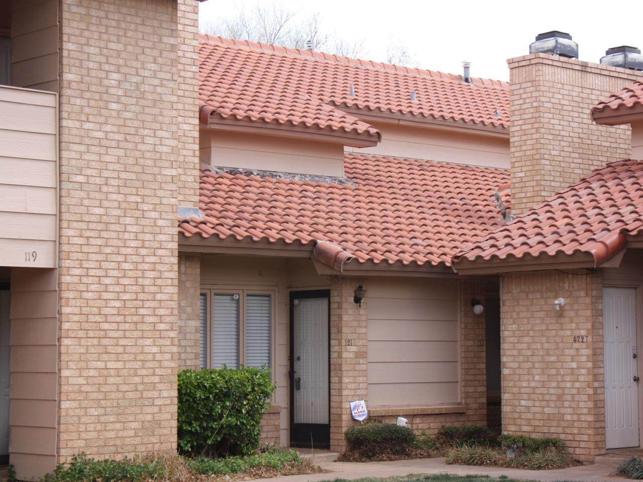 121 Troy Avenue - Photo 1