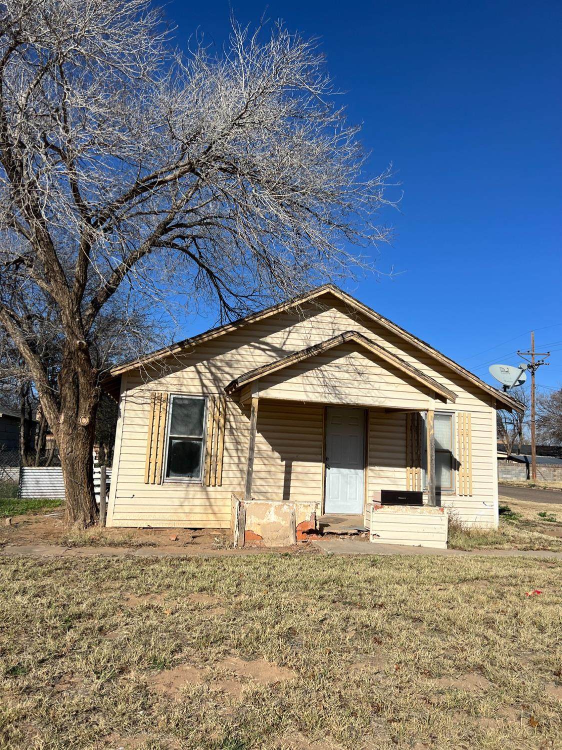 2100 Lockwood - Photo 1