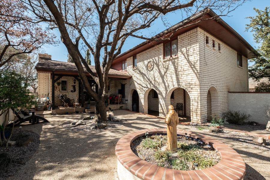 5402 80th Street - Photo 1
