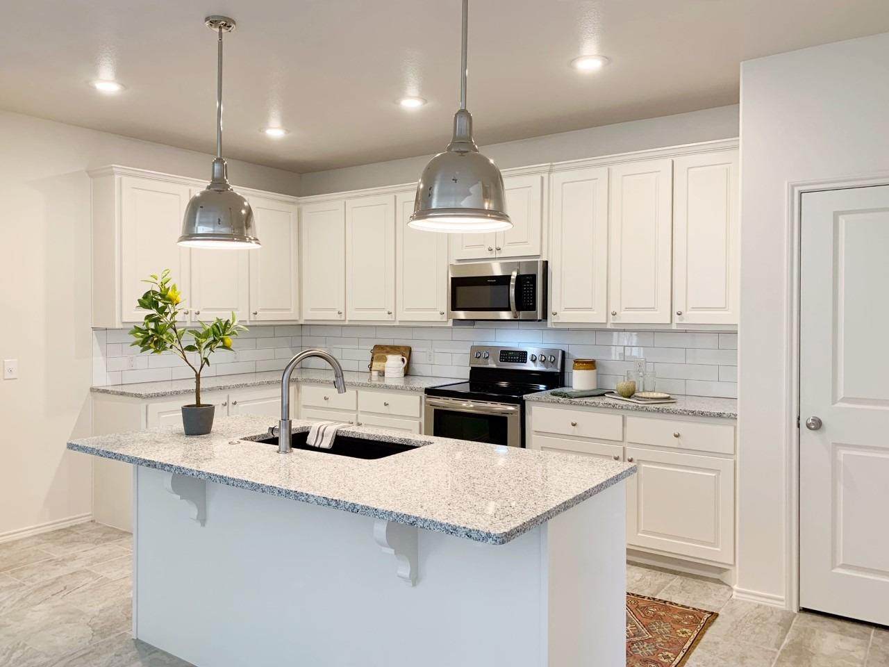 1032 7th Street - Photo 1