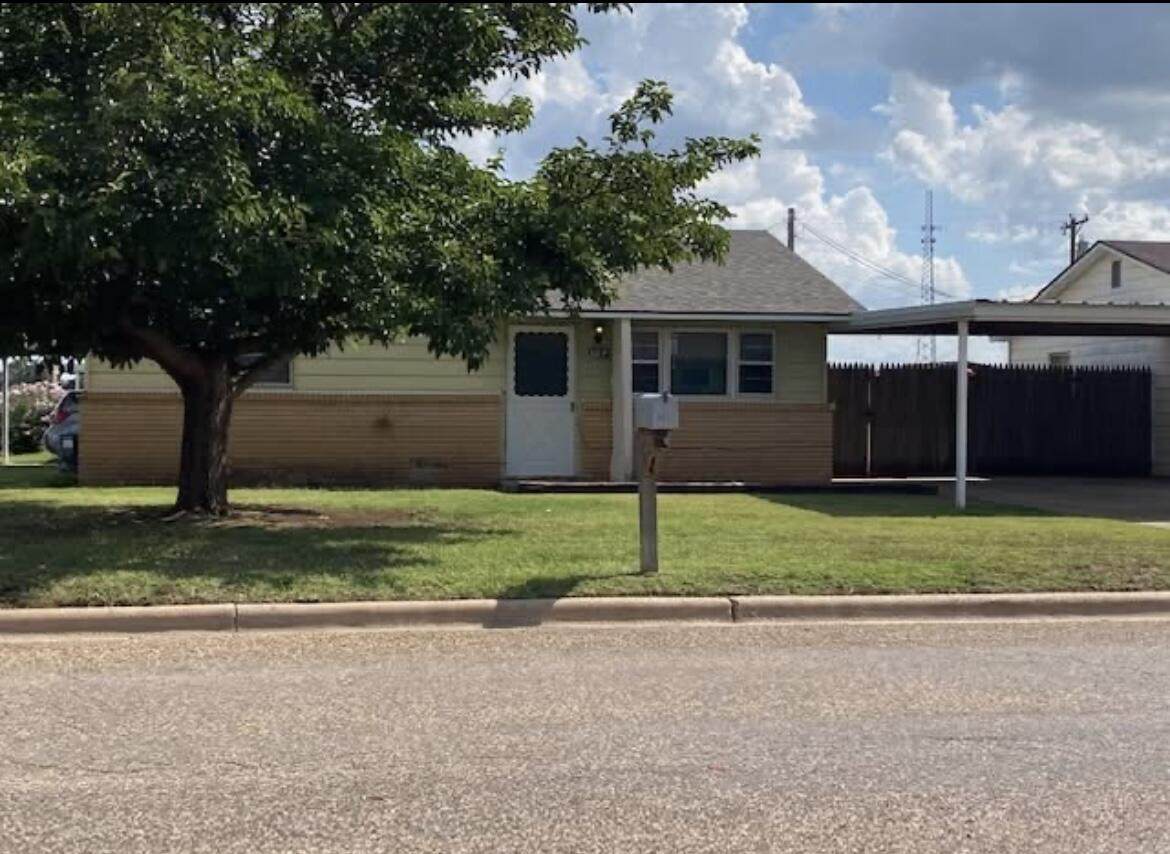 807 Avenue L - Photo 1