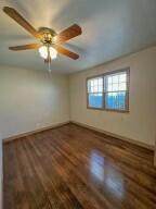 Package Property - Photo 72