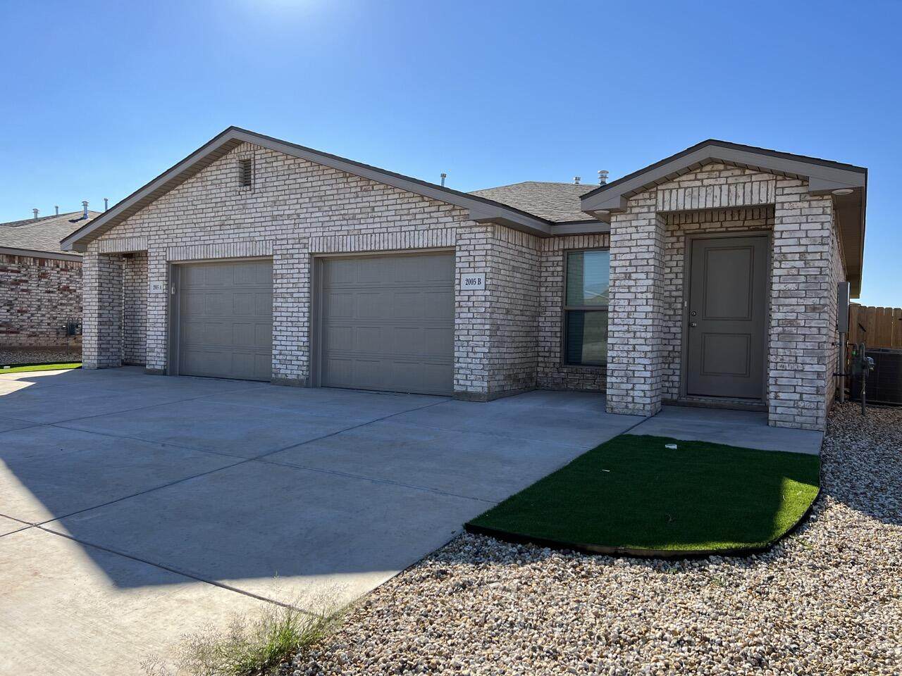 2005 Corpus Avenue - Photo 1