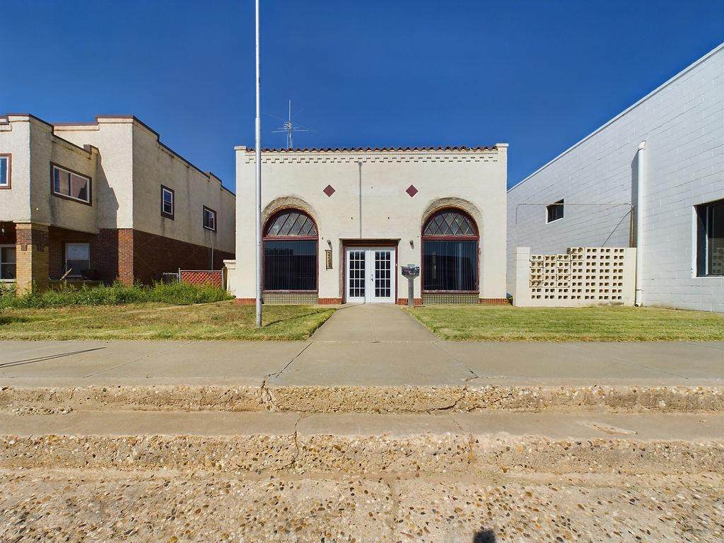 225 9th Street - Photo 1