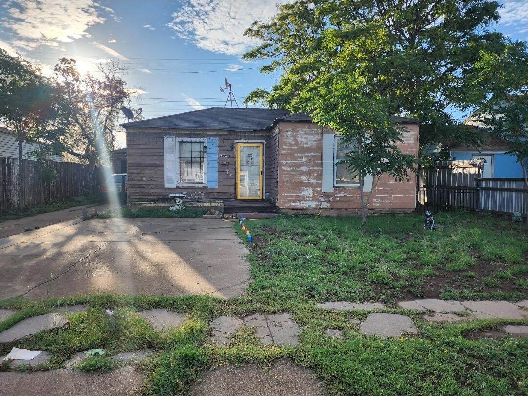 2609 Avenue K - Photo 1