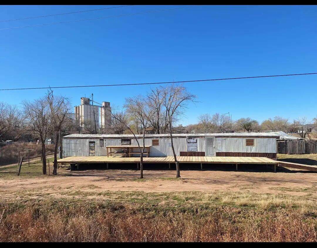 615 9th Street - Photo 1