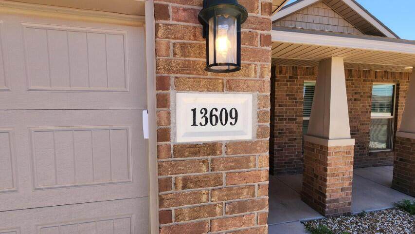 13609 Sherman Avenue - Photo 1