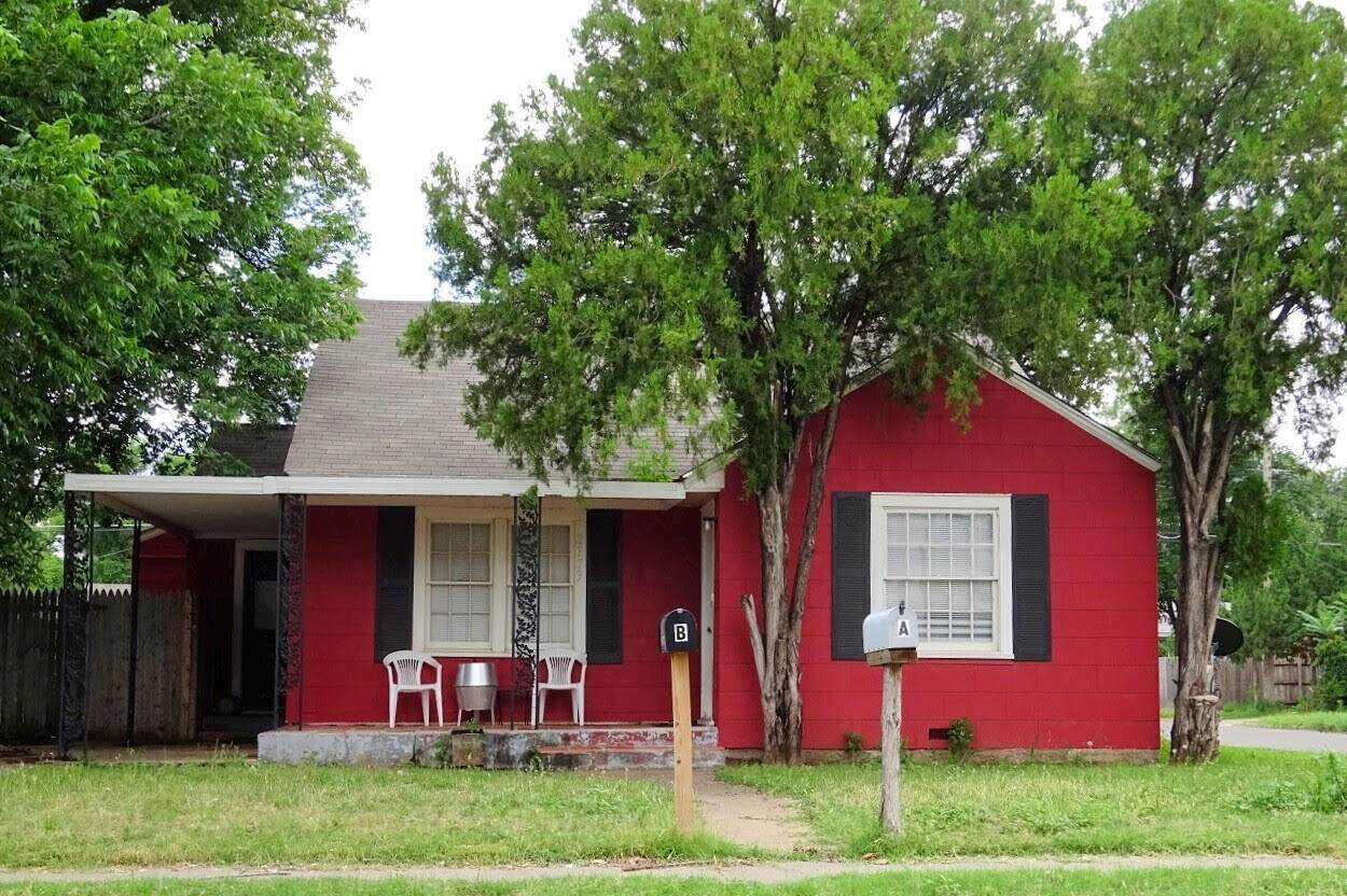 2123 25th Street - Photo 1