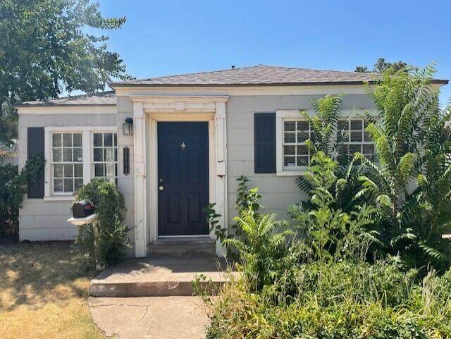 2411 30th Street - Photo 1