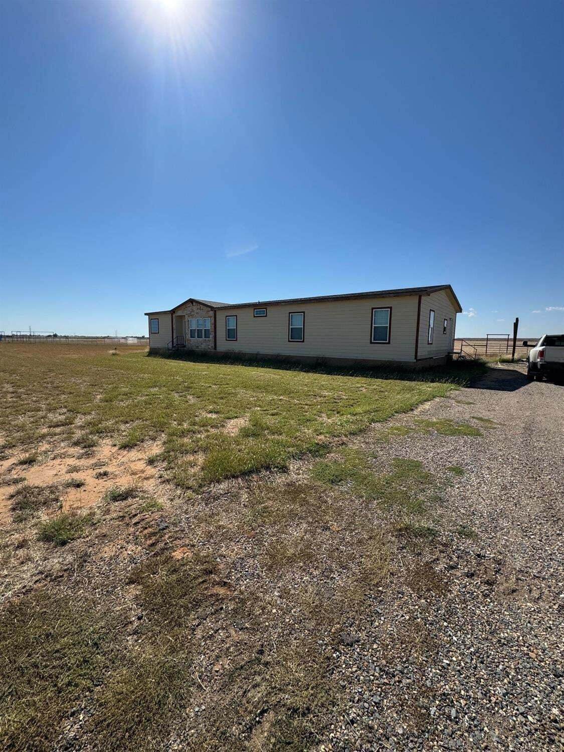 4401 Private Road 5120 - Photo 1