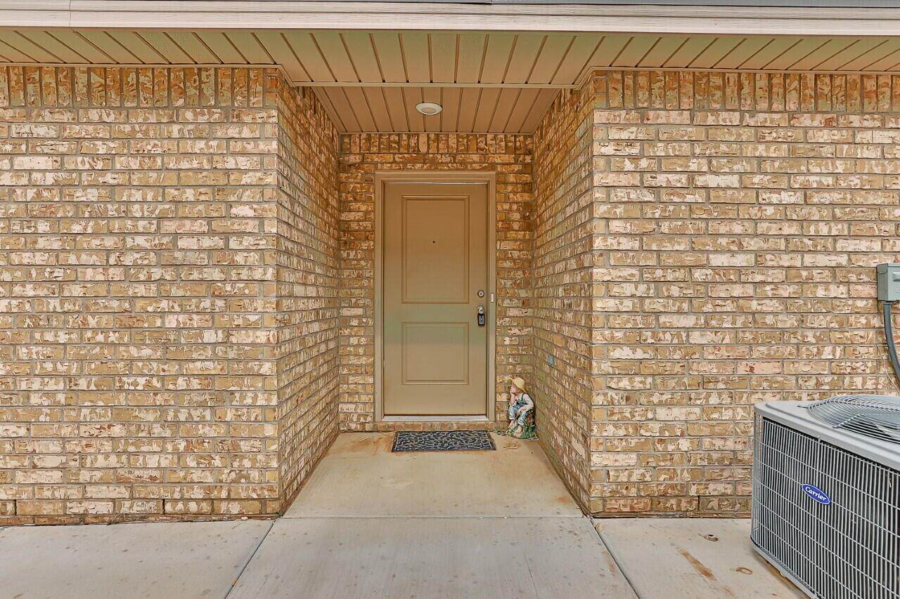 1917 Langford Avenue - Photo 1