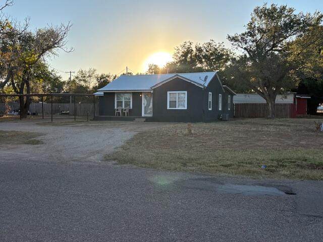 https://bt-photos.global.ssl.fastly.net/lubbock/orig_boomver_1_20260504183650911894000000-2.jpg
