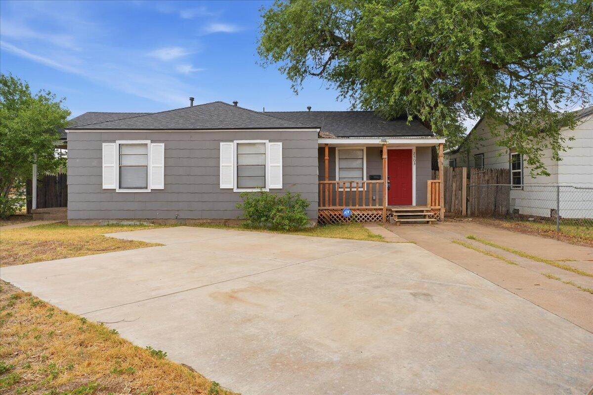2503 30th Street - Photo 1